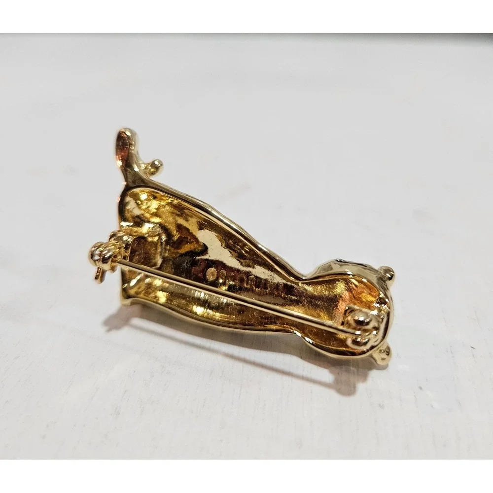 Vtg Talbots Gold Tone Sitting Tiger With Black Enamel Stripes & Rhinestone Eyes